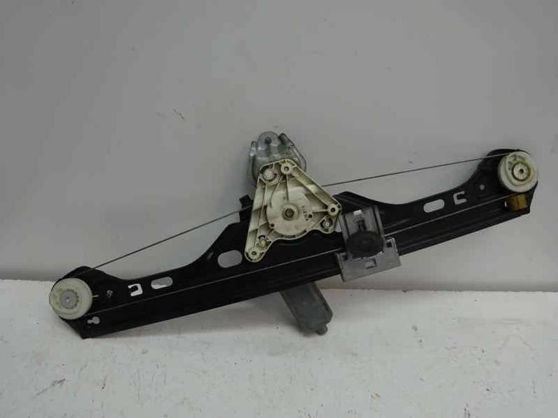 ELEVALUNAS TRASERO DERECHO MERCEDES CLASE C BERLINA 2001 2.2 CDI (143 CV)