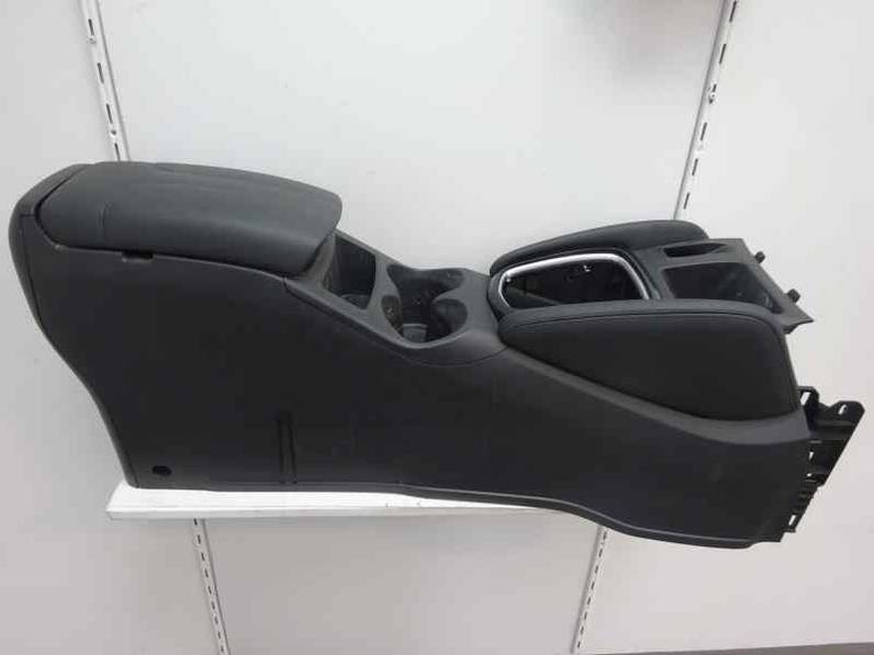 APOYABRAZOS CENTRAL NISSAN QASHQAI 2021 1.3 16V (140 CV)