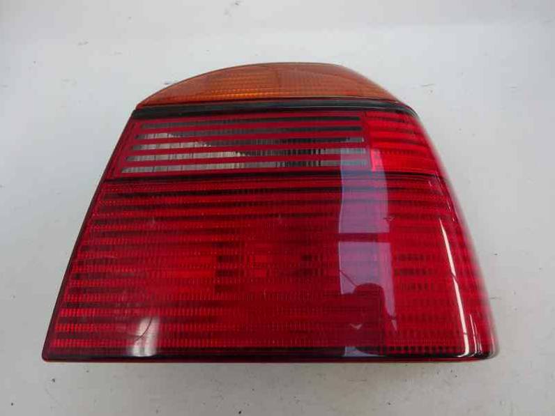 PILOTO TRASERO DERECHO VOLKSWAGEN GOLF III BERLINA 1993 1.4 (60 CV)