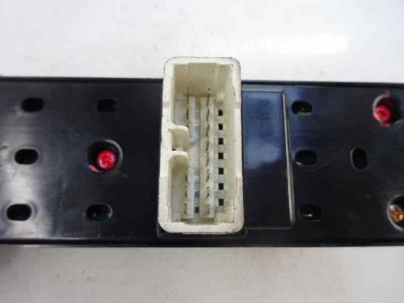 MANDO ELEVALUNAS DELANTERO IZQUIERDO HYUNDAI TUCSON 2006 2.0 (141 CV)