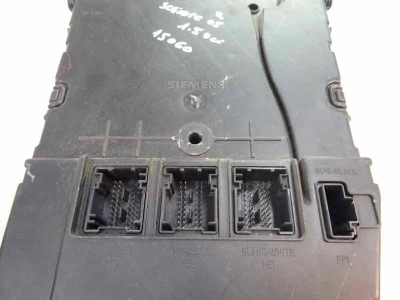 CAJA RELES FUSIBLES RENAULT SCENIC II 2005 1.5 DCI D (101 CV)