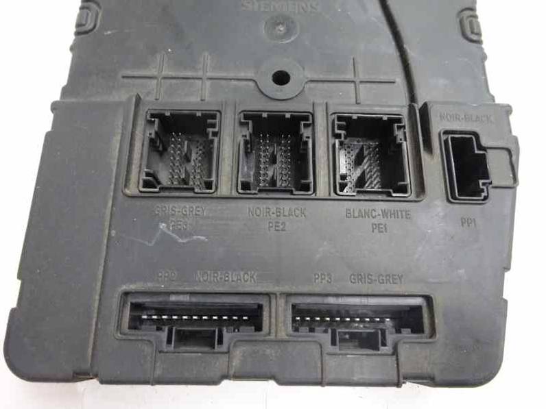 CAJA RELES FUSIBLES RENAULT MEGANE II CLASSIC BERLINA 2004 1.5 DCI D (82 CV)