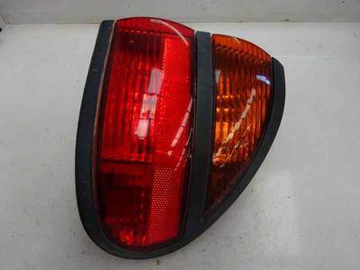 PILOTO TRASERO DERECHO RENAULT LAGUNA 1999 1.8 (120 CV)