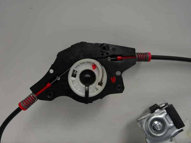 ELEVALUNAS TRASERO DERECHO FORD FIESTA 2016 1.25 16V (82 CV)