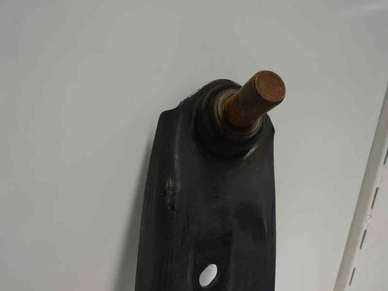 BRAZO SUSPENSION INFERIOR DELANTERO IZQUIERDO FORD FIESTA 2016 1.25 16V (82 CV)