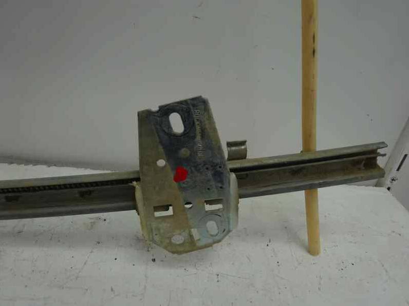 ELEVALUNAS DELANTERO IZQUIERDO RENAULT RAPID EXPRESS 1997 1.9 D (54 CV)