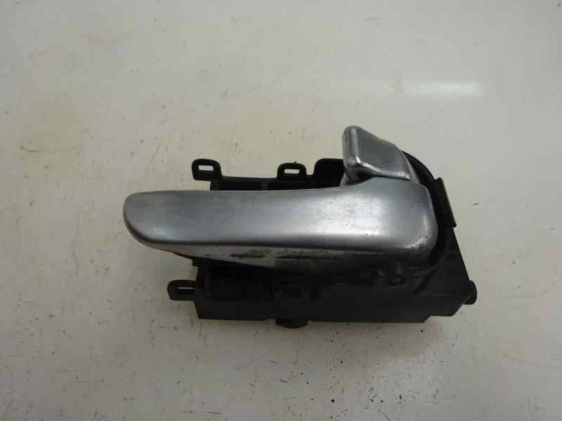 MANETA INTERIOR TRASERA DERECHA NISSAN ALMERA 2004 1.5 16V (98 CV)