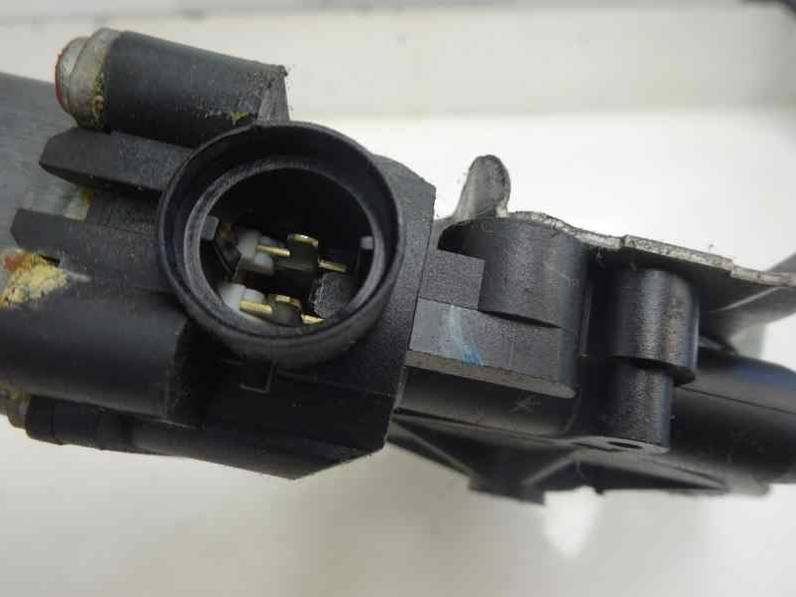 ELEVALUNAS TRASERO DERECHO NISSAN ALMERA 2004 1.5 16V (98 CV)