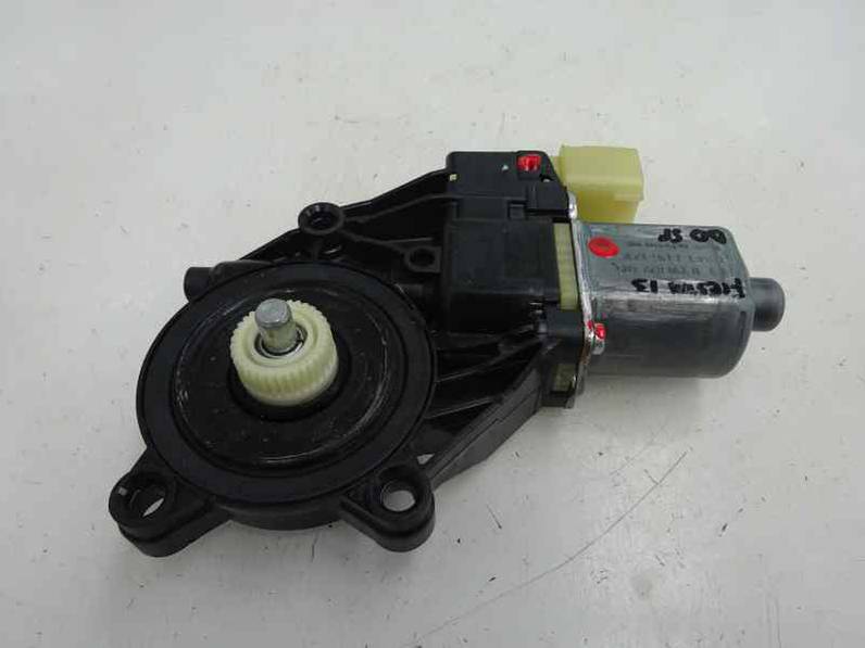MOTOR ELEVALUNAS DELANTERO DERECHO FORD FIESTA 2013 1.5 TDCI (75 CV)