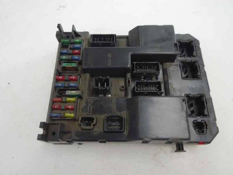 CAJA RELES FUSIBLES PEUGEOT 307 BERLINA 2005 1.6 HDI (109 CV)