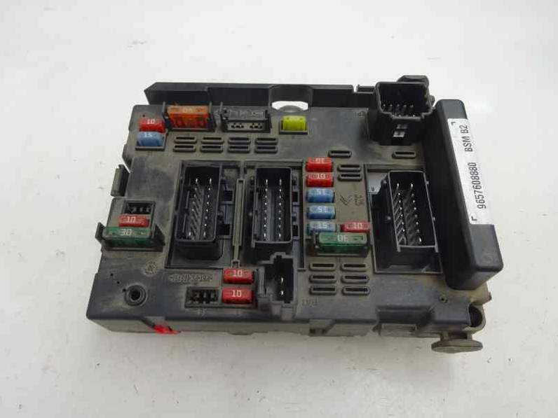 CAJA RELES FUSIBLES PEUGEOT 307 BERLINA 2005 1.6 HDI (109 CV)