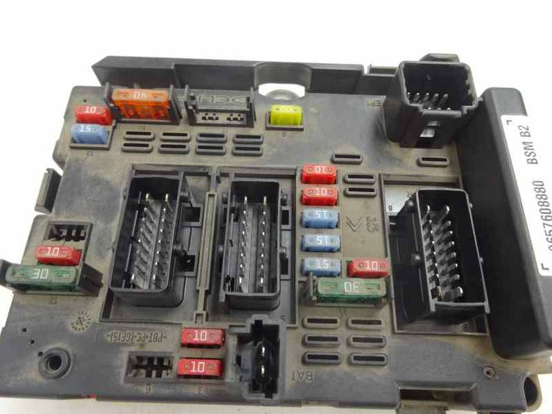 CAJA RELES FUSIBLES PEUGEOT 307 BERLINA 2005 1.6 HDI (109 CV)