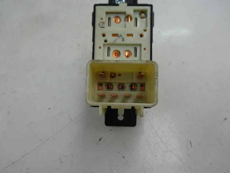 MANDO ELEVALUNAS DELANTERO DERECHO CHEVROLET CAPTIVA 2013 2.2 D (163 CV)