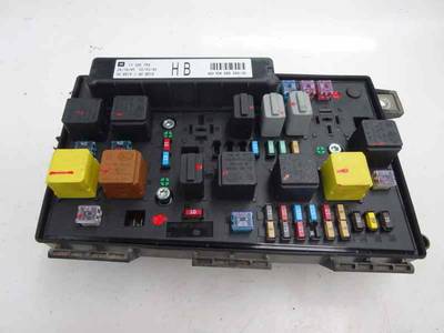 CAJA RELES FUSIBLES OPEL ASTRA GTC 2006 1.7 16V CDTI (101 CV)