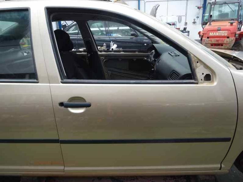 PUERTA DELANTERA DERECHA VOLKSWAGEN BORA BERLINA 2003 1.6 16V (105 CV)