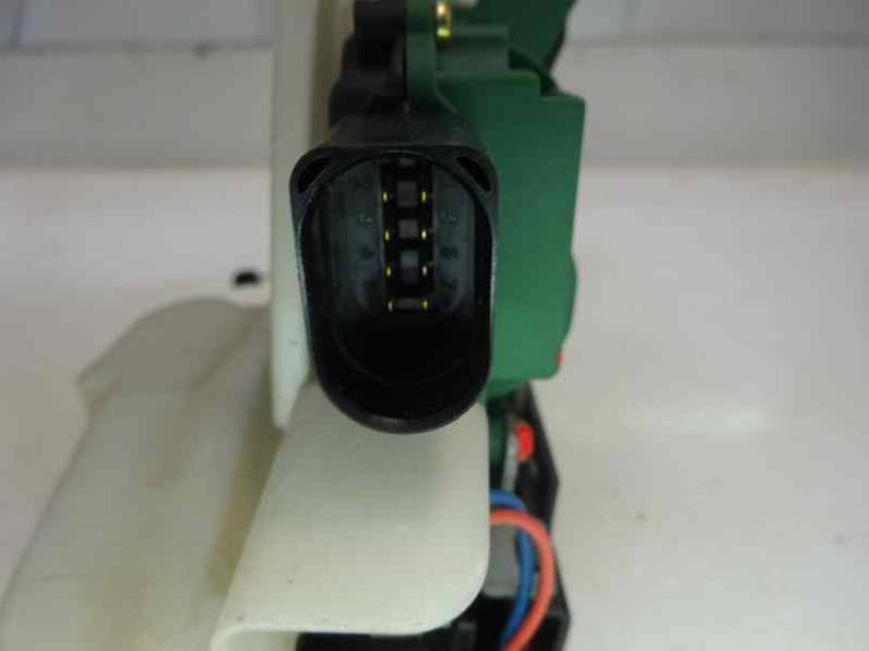 CERRADURA PUERTA DELANTERA DERECHA VOLKSWAGEN BORA BERLINA 2003 1.6 16V (105 CV)