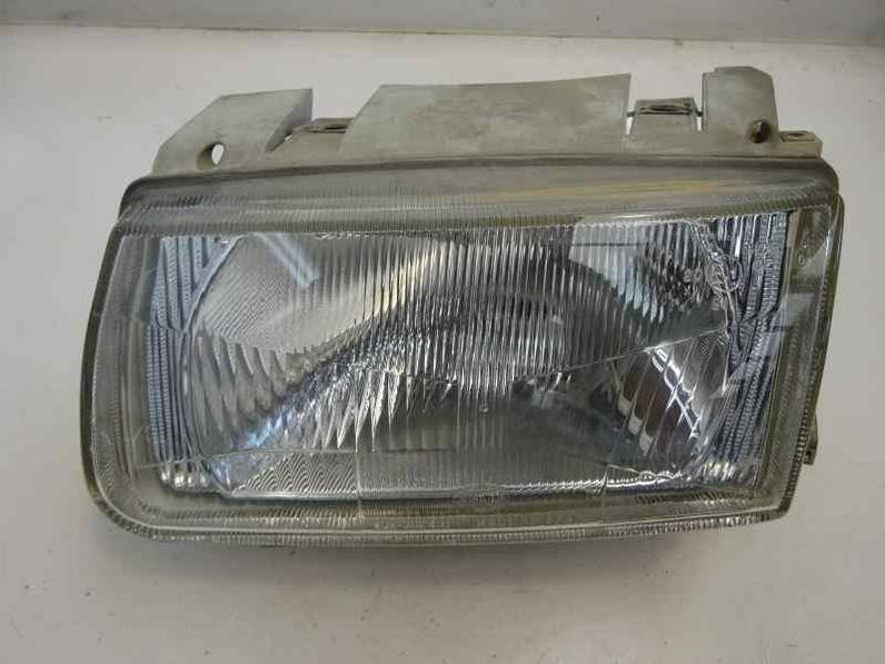 FARO IZQUIERDO VOLKSWAGEN POLO BERLINA 1995 1.4 (60 CV)