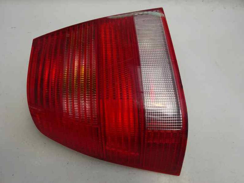 PILOTO TRASERO IZQUIERDO VOLKSWAGEN BORA BERLINA 2003 1.6 16V (105 CV)