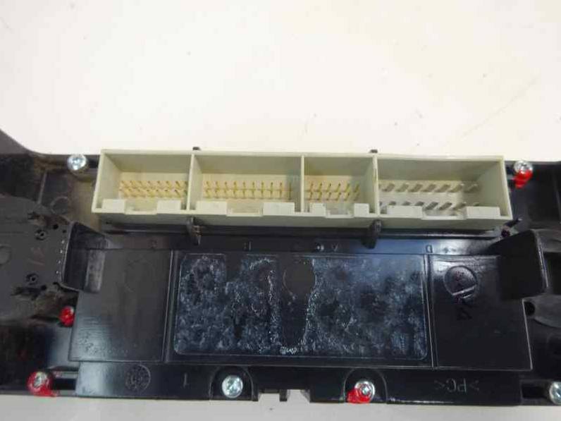 MANDO CLIMATIZADOR VOLKSWAGEN BORA BERLINA 2003 1.6 16V (105 CV)