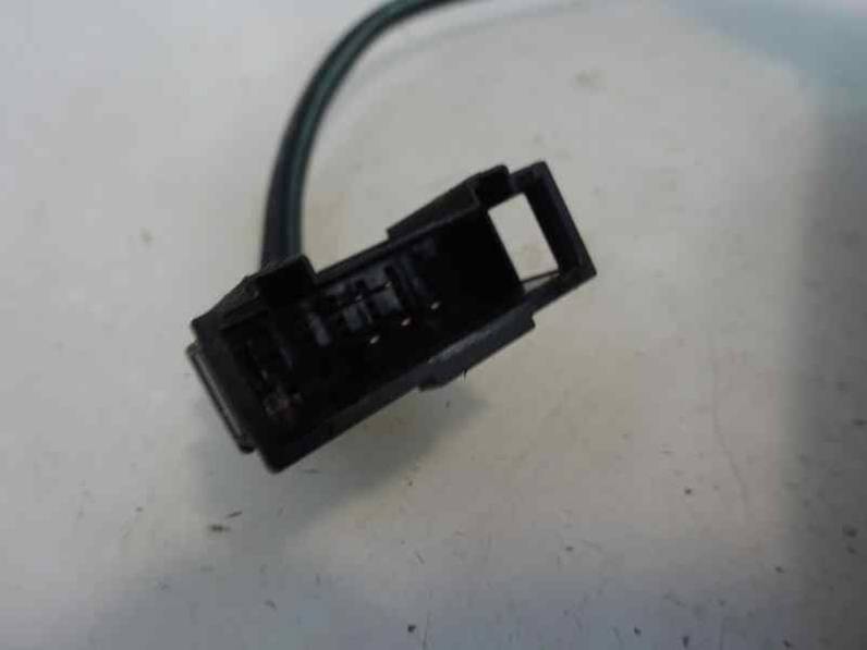 RETROVISOR IZQUIERDO VOLKSWAGEN BORA BERLINA 2003 1.6 16V (105 CV)