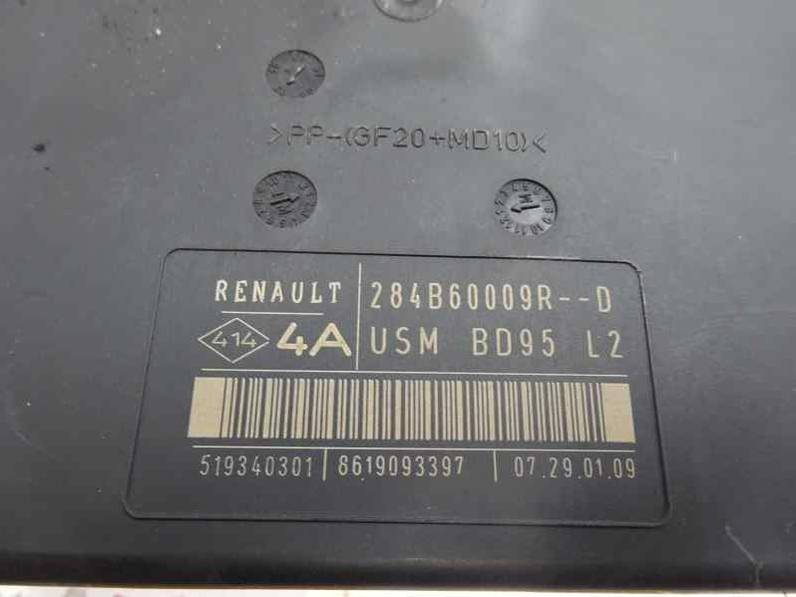 CAJA RELES FUSIBLES RENAULT MEGANE III BERLINA 5 P 2009 1.5 DCI D (106 CV)