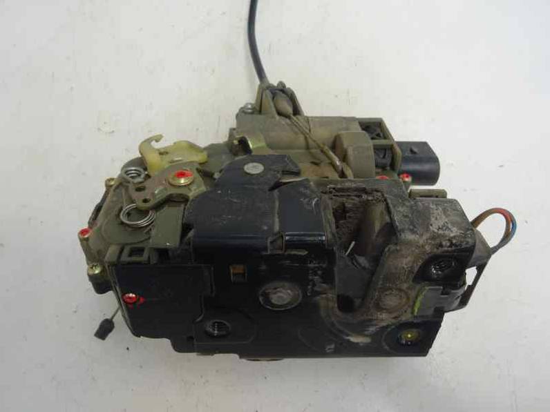 CERRADURA PUERTA DELANTERA IZQUIERDA VOLKSWAGEN GOLF IV BERLINA 2002 1.9 TDI (110 CV)