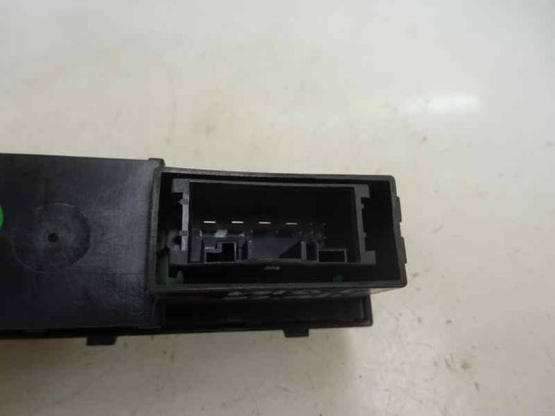 MANDO ELEVALUNAS TRASERO IZQUIERDO FIAT TIPO II SEDAN 2020 1.3 16V M-JET (95 CV)