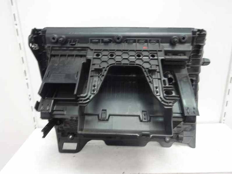 GUANTERA VOLKSWAGEN GOLF VII LIM 2016 1.4 16V TSI (125 CV)