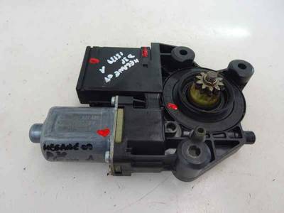 MOTOR ELEVALUNAS DELANTERO DERECHO RENAULT MEGANE III COUPE 2009 1.5 DCI D (106 CV)