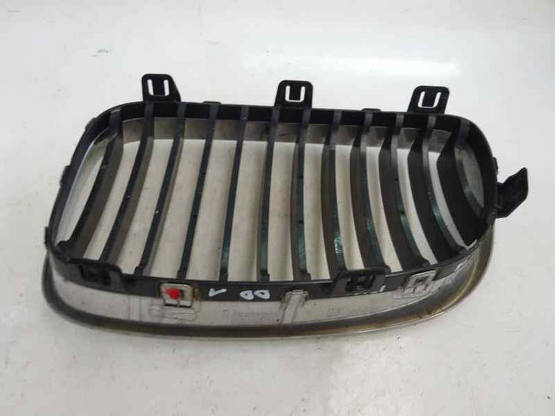 REJILLA CAPOT BMW SERIE 1 BERLINA 2008 2.0 TURBODIESEL (143 CV)