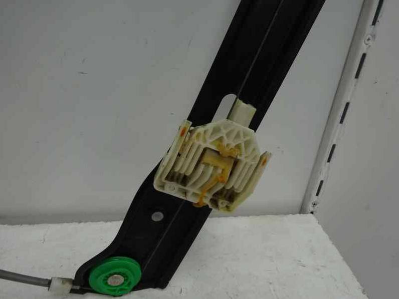 ELEVALUNAS DELANTERO IZQUIERDO BMW SERIE 1 BERLINA 2008 2.0 TURBODIESEL (143 CV)