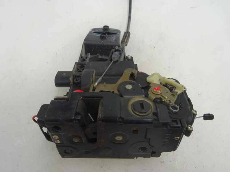 CERRADURA PUERTA TRASERA DERECHA VOLKSWAGEN PASSAT BERLINA 2000 1.9 TDI (116 CV)