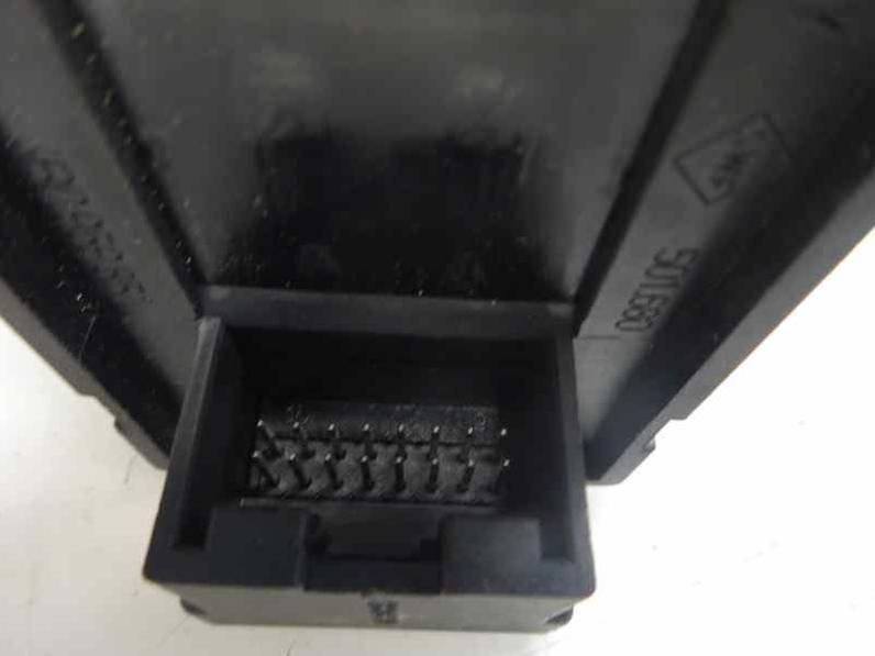 MANDO ELEVALUNAS DELANTERO IZQUIERDO AUDI A6 BERLINA 2000 2.5 V6 24V TDI (180 CV)