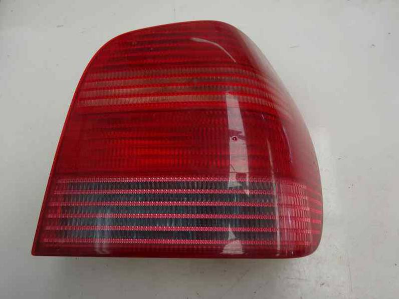 PILOTO TRASERO DERECHO VOLKSWAGEN POLO BERLINA 2000 1.4 (60 CV)