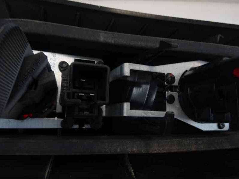 PILOTO TRASERO IZQUIERDO VOLVO V70 FAMILIAR 2003 2.4 D (131 CV)