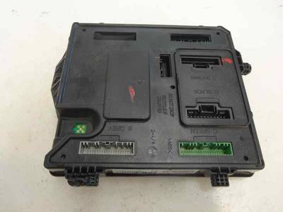 CAJA RELES FUSIBLES RENAULT MEGANE III BERLINA 5 P 2011 1.5 DCI D FAP (110 CV)