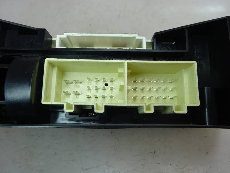 MANDO CALEFACCION AIRE ACONDICIONADO SEAT IBIZA SC 2010 1.6 TDI (90 CV)