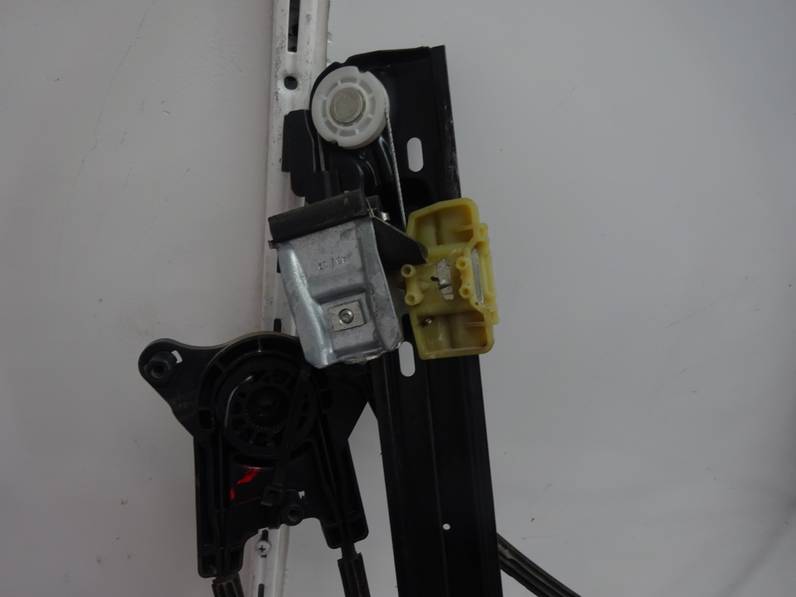 ELEVALUNAS DELANTERO IZQUIERDO SEAT IBIZA SC 2010 1.6 TDI (90 CV)