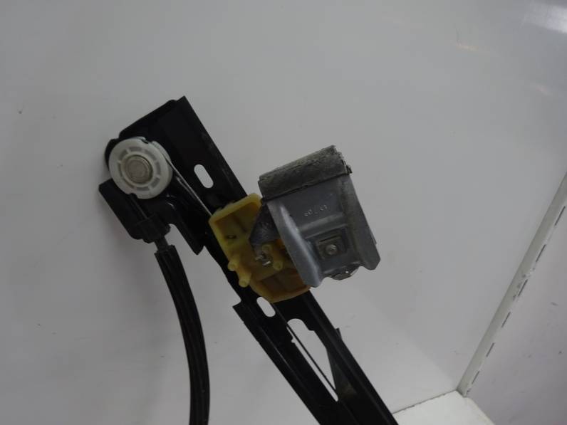 ELEVALUNAS DELANTERO IZQUIERDO SEAT IBIZA SC 2010 1.6 TDI (90 CV)