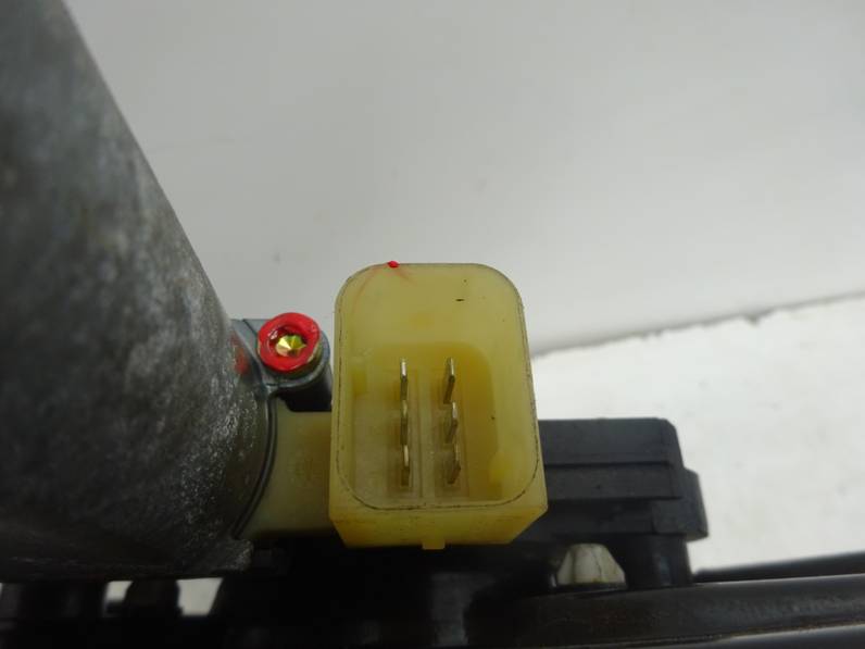 ELEVALUNAS TRASERO IZQUIERDO MERCEDES CLASE C FAMILIAR 2002 2.7 CDI 20V (170 CV)