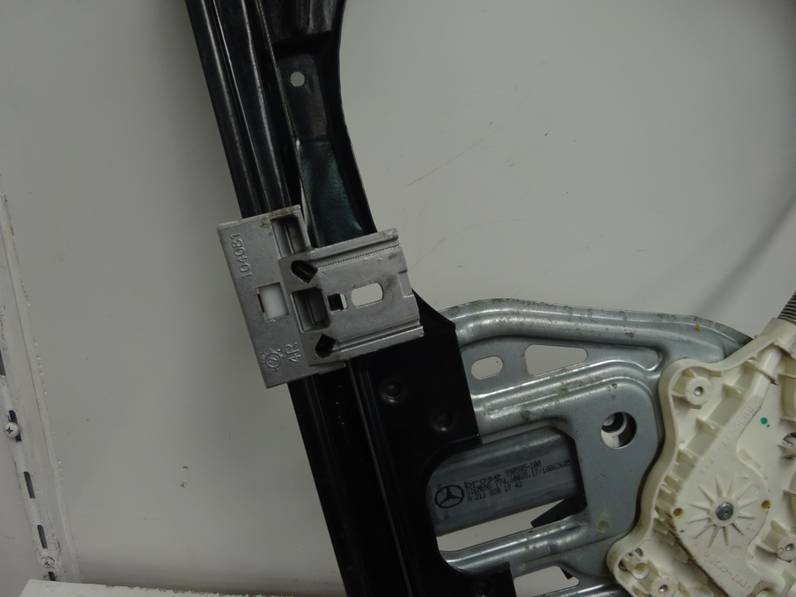 ELEVALUNAS DELANTERO DERECHO MERCEDES CLASE C FAMILIAR 2002 2.7 CDI 20V (170 CV)