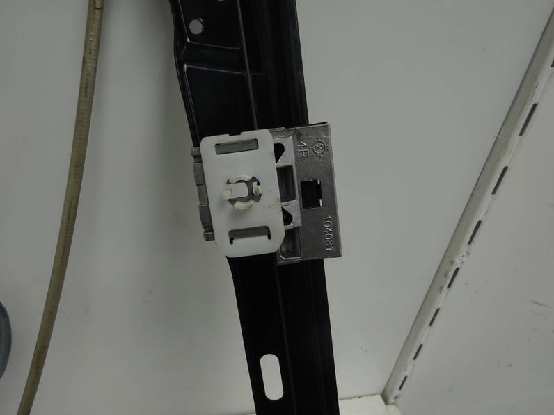 ELEVALUNAS DELANTERO DERECHO MERCEDES CLASE C FAMILIAR 2002 2.7 CDI 20V (170 CV)