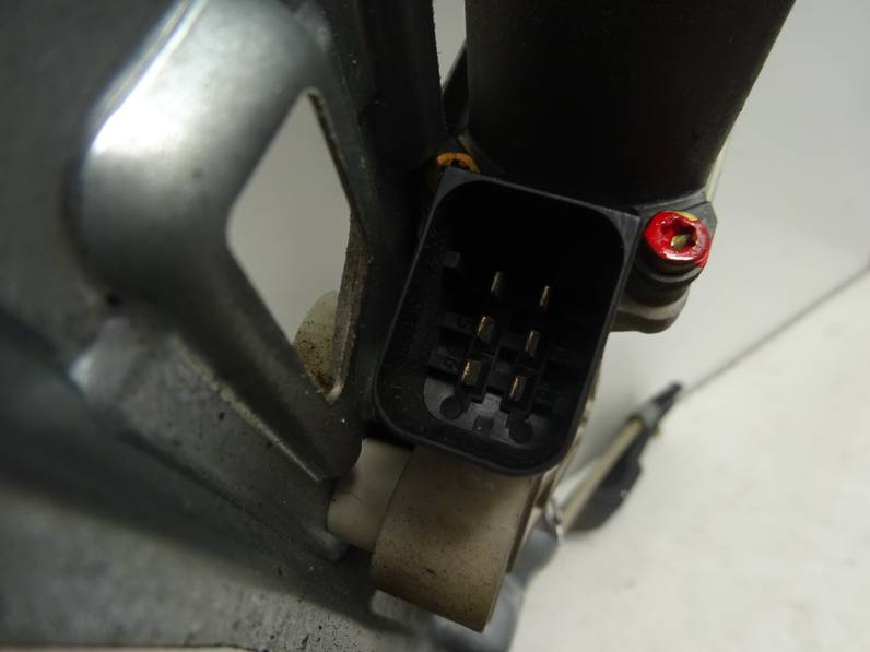 ELEVALUNAS DELANTERO IZQUIERDO MERCEDES CLASE C FAMILIAR 2002 2.7 CDI 20V (170 CV)