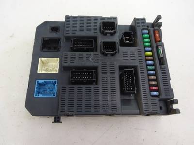 CAJA RELES FUSIBLES CITROEN C4 BERLINA 2008 1.6 16V HDI (90 CV)