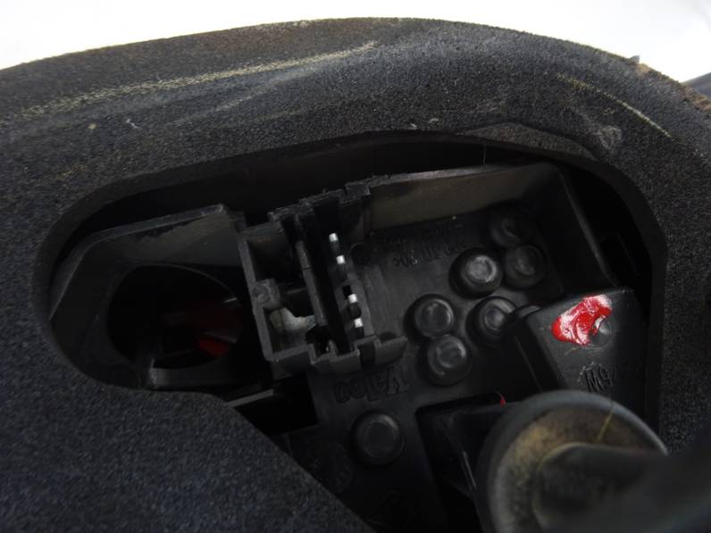 PILOTO TRASERO IZQUIERDO RENAULT LAGUNA II 2006 1.9 DCI D FAP (131 CV)