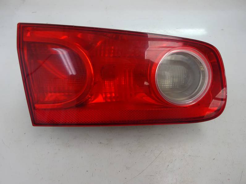 PILOTO TRASERO IZQUIERDO INTERIOR RENAULT LAGUNA II 2006 1.9 DCI D FAP (131 CV)