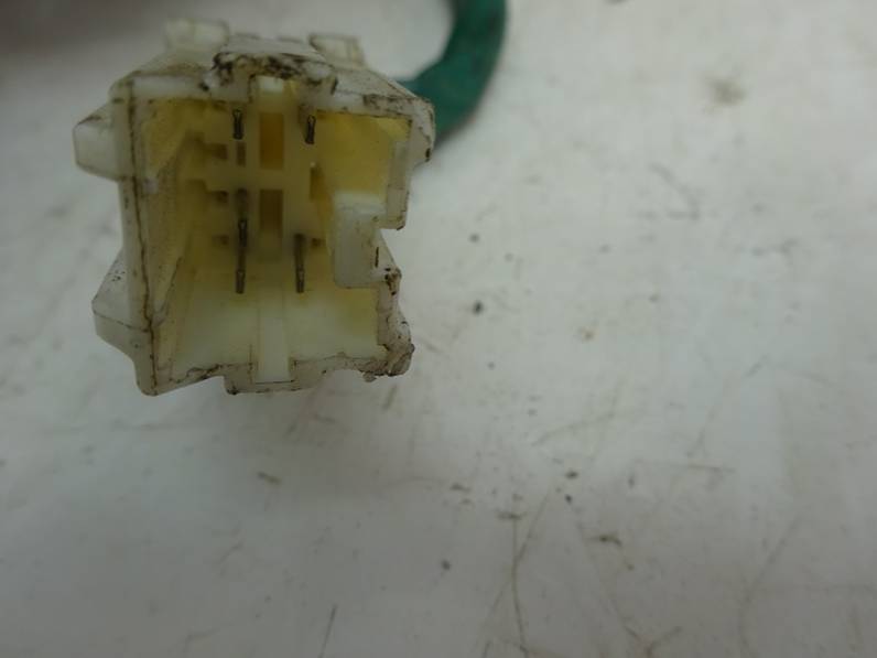 ELEVALUNAS DELANTERO DERECHO MITSUBISHI MONTERO 1997 2.8 TURBODIESEL (125 CV)