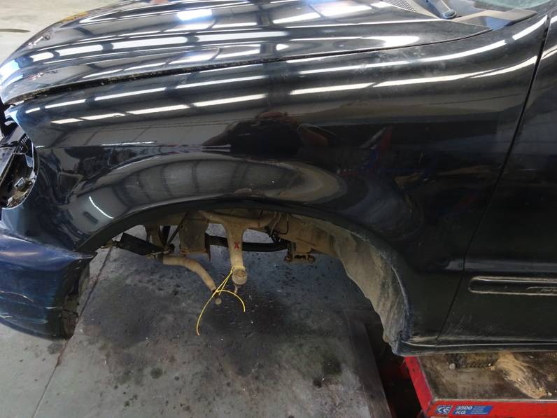 ALETA DELANTERA IZQUIERDA MERCEDES CLASE M 2005 2.7 CDI 20V (163 CV)