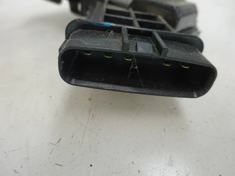 CERRADURA PUERTA TRASERA IZQUIERDA KIA CARENS 2008 2.0 TURBODIESEL (113 CV)