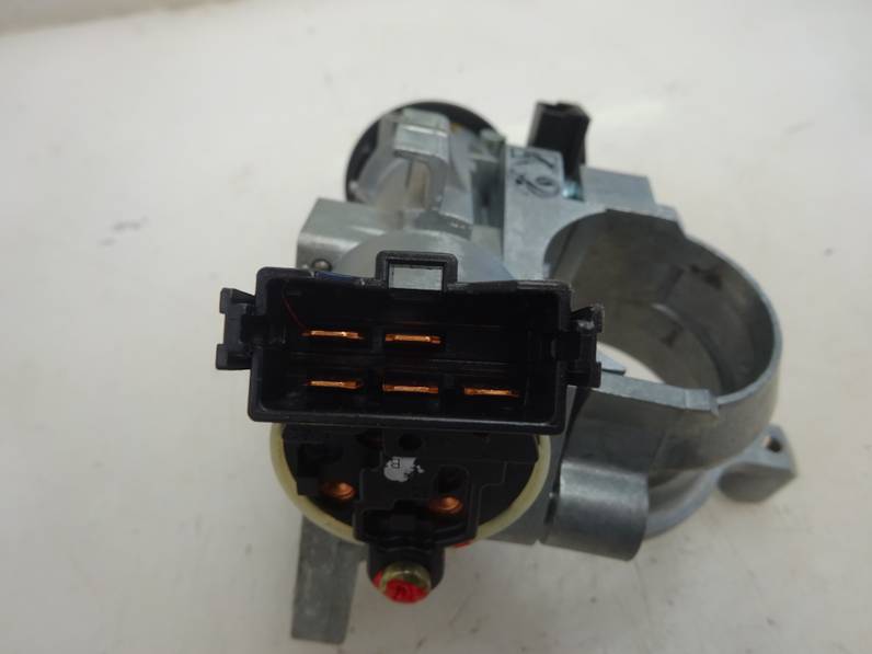 CONMUTADOR DE ARRANQUE MITSUBISHI COLT BERLINA 5 2006 1.3 (95 CV)